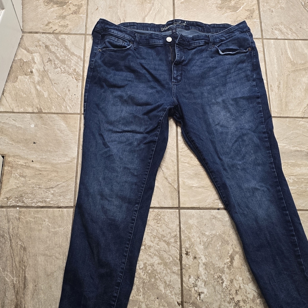 Universal Thread Women's Deep Indigo Skinny Jeans